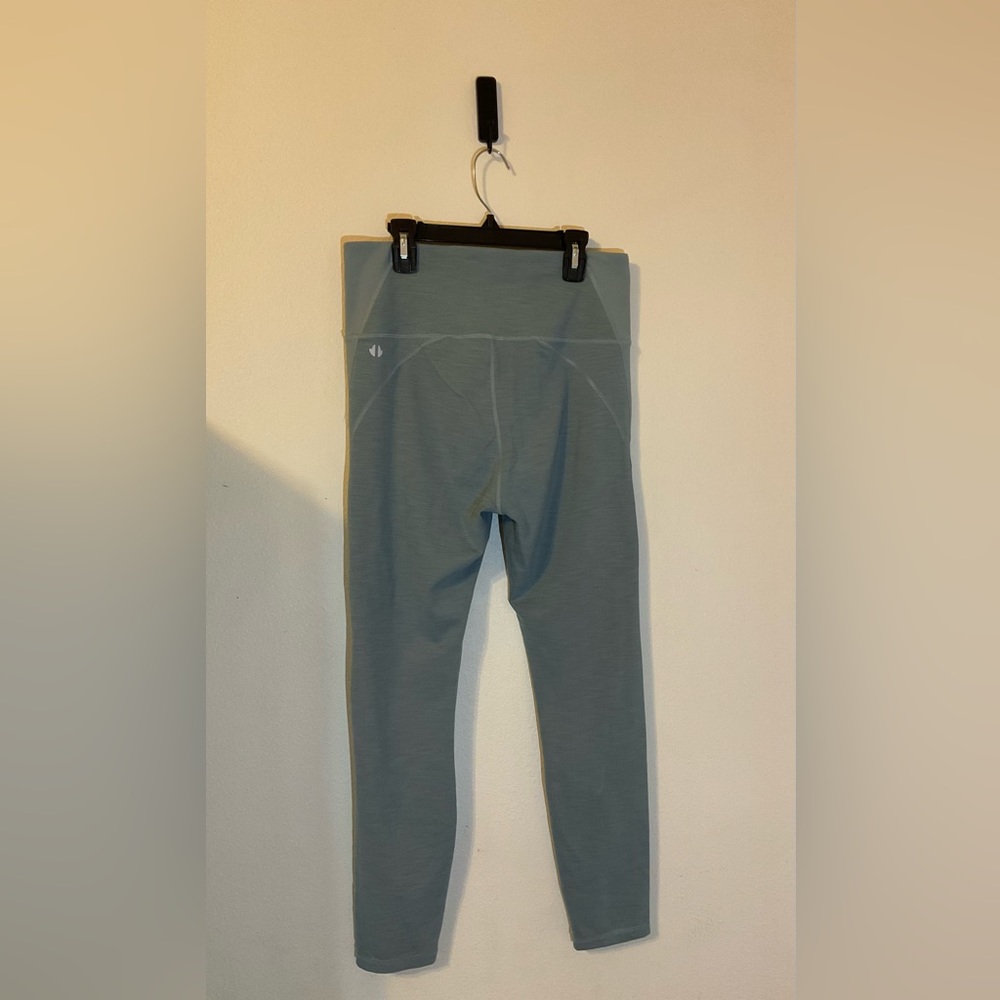 THRIVE SOCIETE Zip Pocket 7/8 Legging